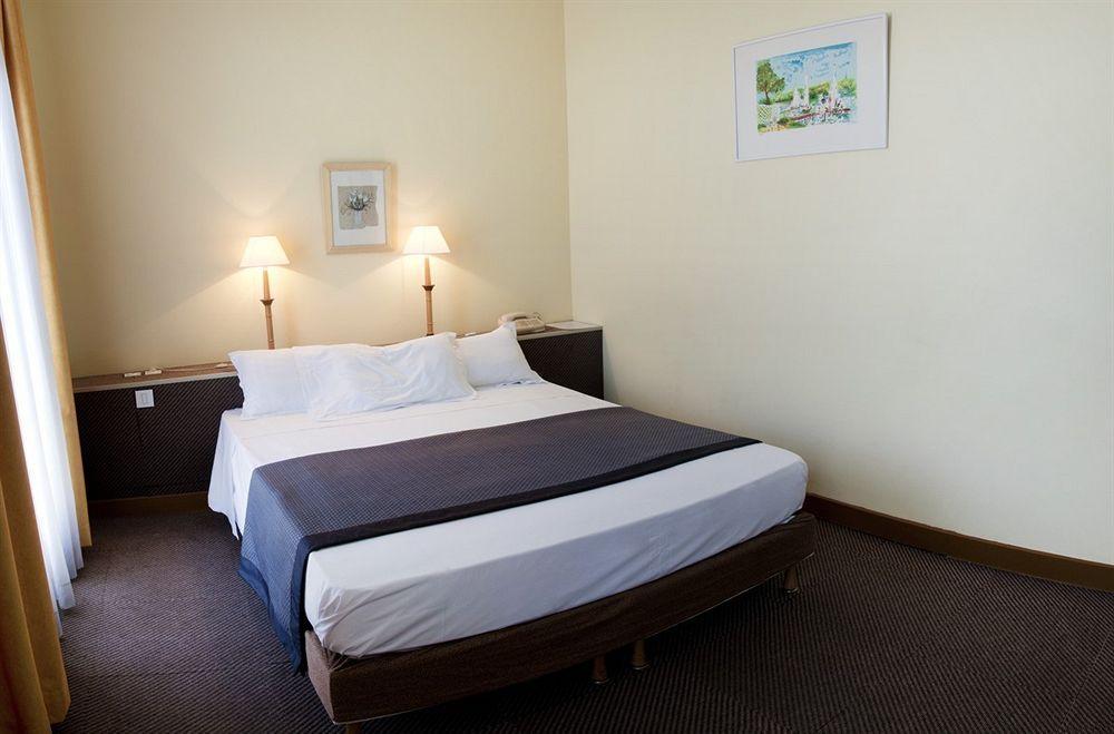 Hotel Amiraute Тулон Екстер'єр фото