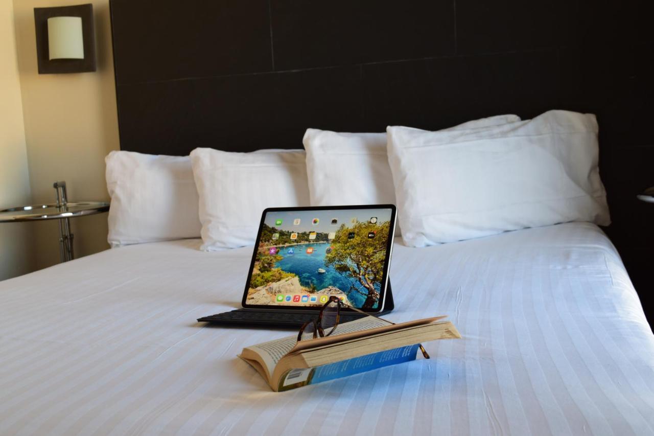 Hotel Amiraute Тулон Екстер'єр фото