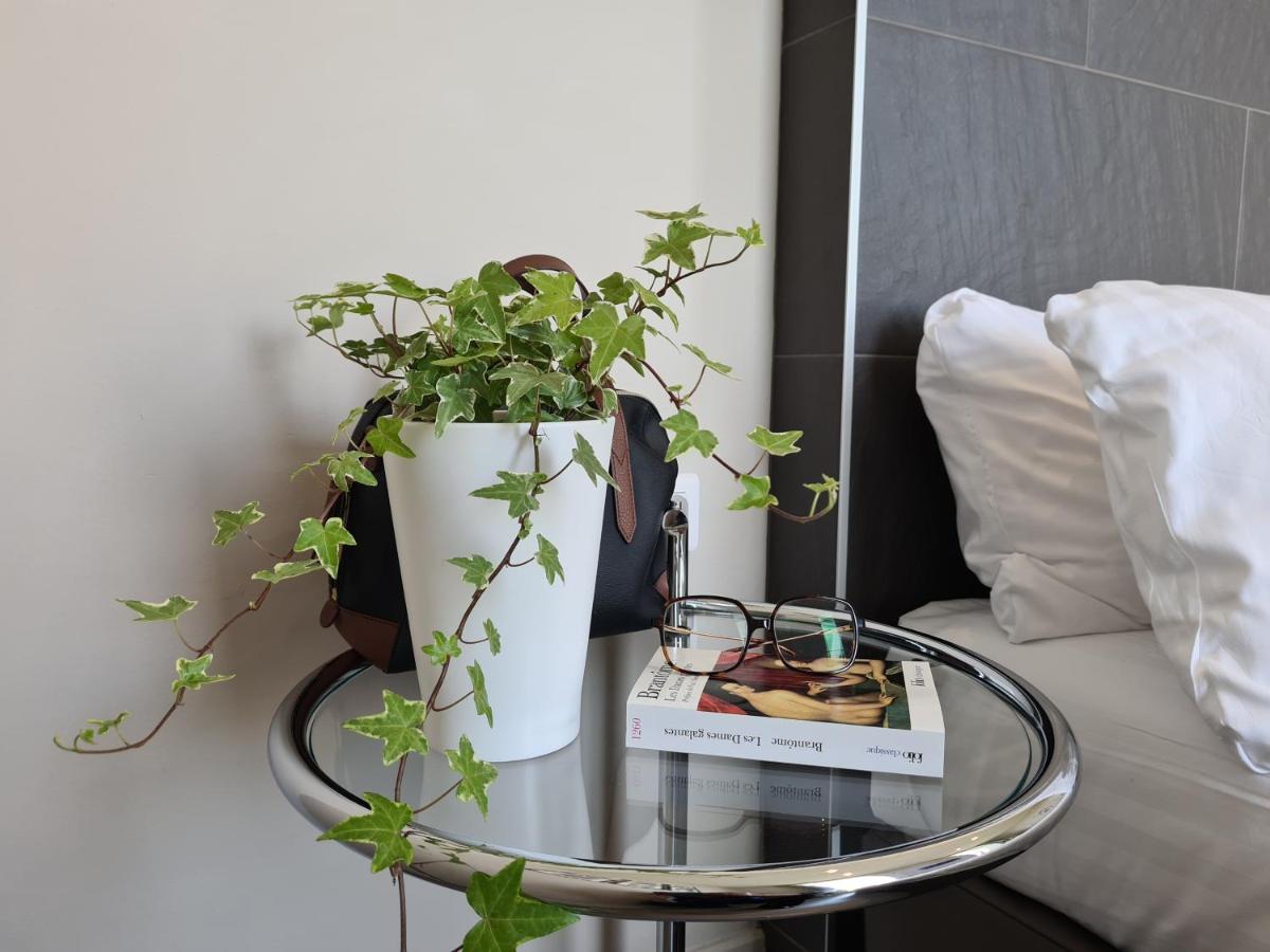 Hotel Amiraute Тулон Екстер'єр фото