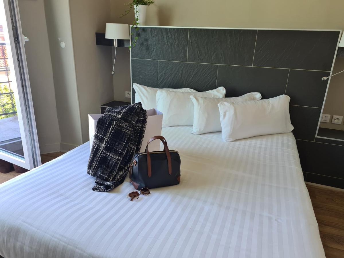 Hotel Amiraute Тулон Екстер'єр фото