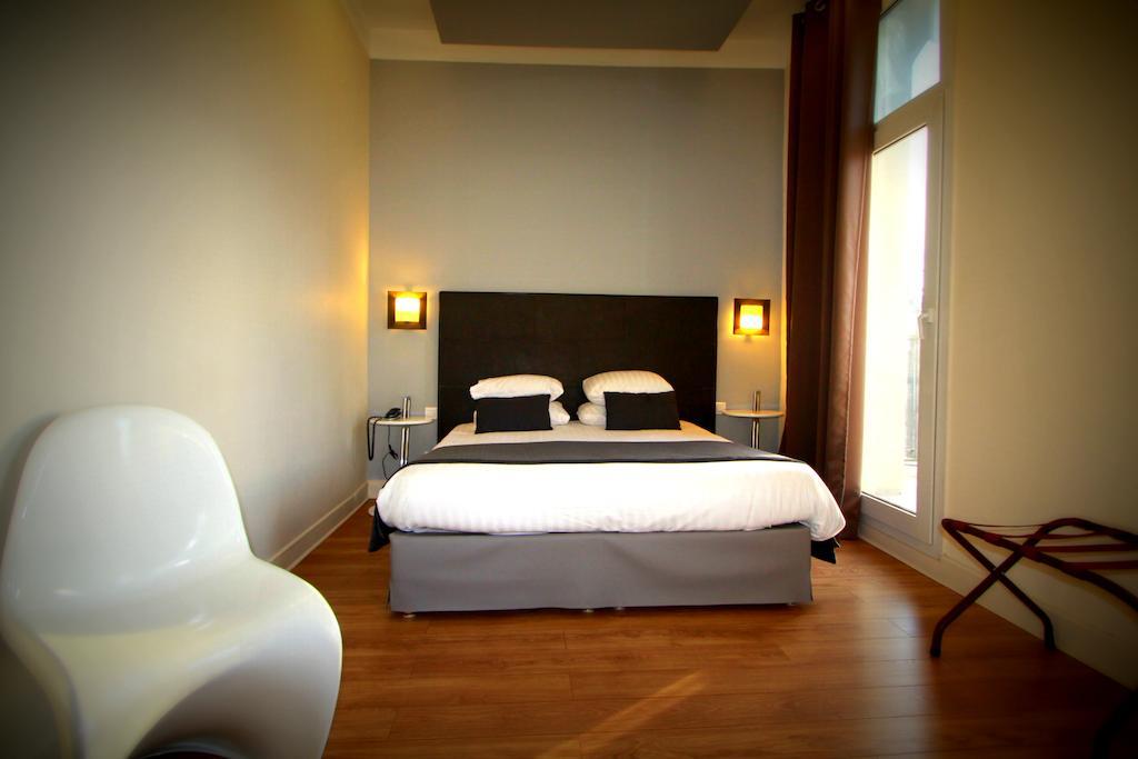 Hotel Amiraute Тулон Екстер'єр фото